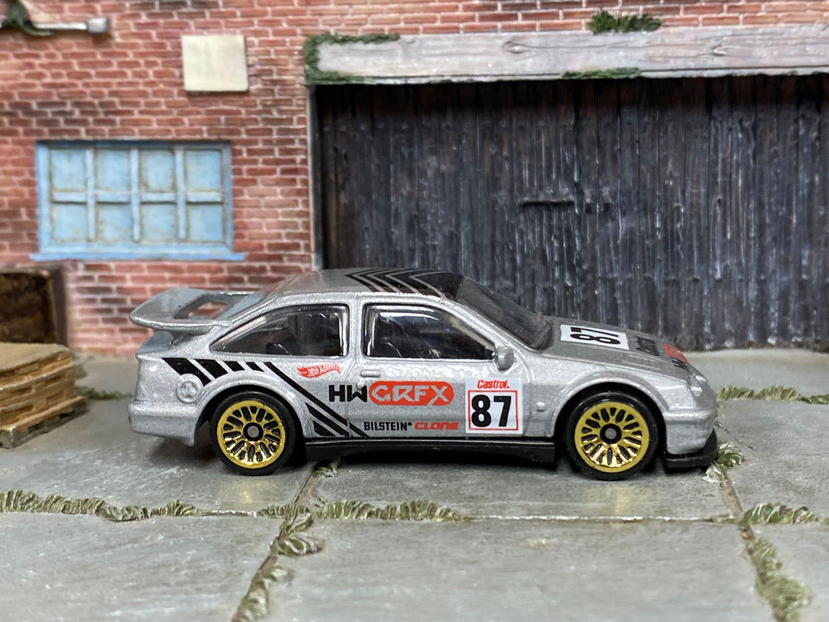Hot Wheels '87 Ford Sierra Cosworth — right-side view