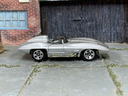 Hot Wheels Corvette Stingray silver loose racer, right side view