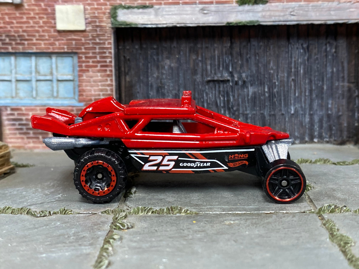 Hot Wheels Dune It Up red number 25 loose buggy, right-side view