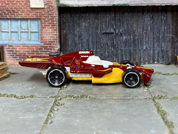 Hot Wheels Formula Street red number 8 2014 X6999 loose car, right-side view