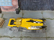 Hot Wheels Mad Splash yellow Water Taxi, top view