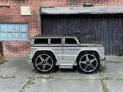Hot Wheels Mercedes-Benz G500 Blings silver and gray loose car, right side view