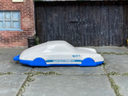 White and blue Hot Wheels Porsche 911 Carrera Clip — right side view