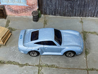 Hot Wheels Porsche 959 light blue with five-dot wheels, top view
