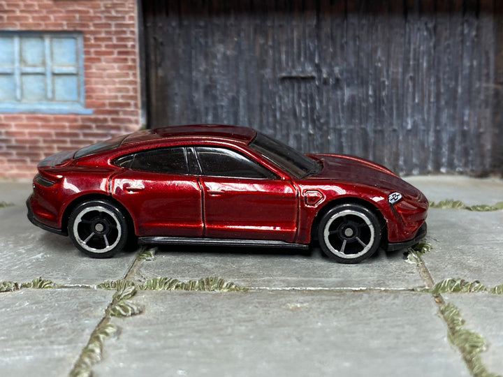 Hot Wheels Porsche Taycan Turbo S — right-side view