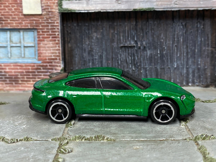 Hot Wheels Porsche Taycan Turbo S metallic green, right side view