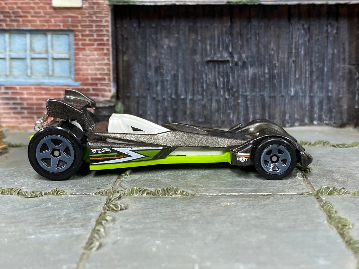 Hot Wheels Sand Burner Ryu's Rides HCT91 loose car, side view