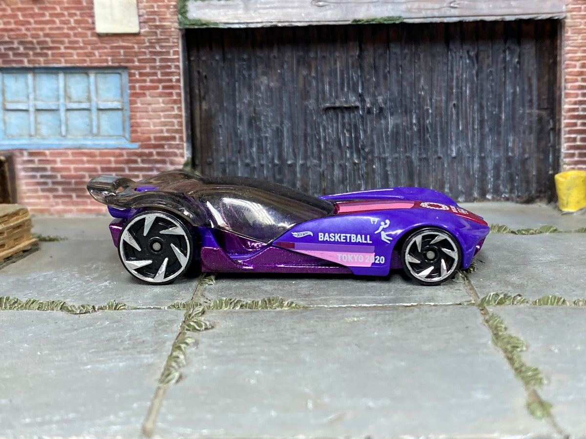 Hot Wheels Sky Dome purple Tokyo 2020 basketball loose car, right-side view