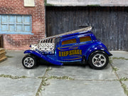 Hot Wheels Surf Crate blue Keep Stance right-side view