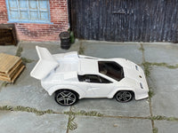 Hot Wheels Tooned Lamborghini Countach — top view