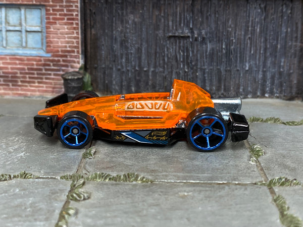 Hot Wheels What-4-2 translucent orange 2004 C2730 loose car, right-side view