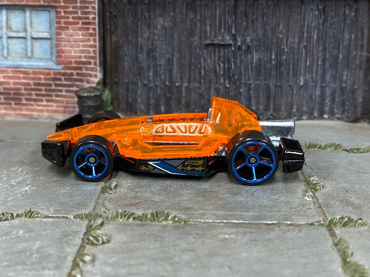 Hot Wheels What-4-2 translucent orange 2004 C2730 loose car, right-side view