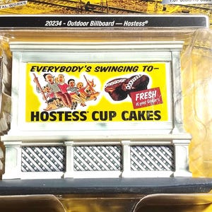 Classic Metal Works HO Hostess Cupcakes billboard
