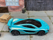 Loose Hot Wheels: McLaren P1 Dressed in Aqua Pearl — view 2