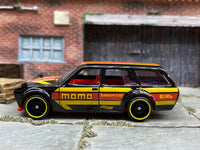 Loose Hot Wheels - 1971 Datsun 510 Wagon - Black, Red and Yellow MOMO — view 3
