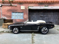 Loose Hot Wheels - 1969 Chevy Camaro Convertible - Black and White
