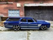 Loose Hot Wheels - 1970 Chevy Chevelle SS Station Wagon - Blue and White