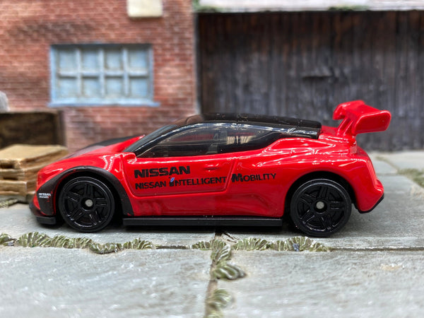 Loose Hot Wheels - Nissan Leaf Nismo RC02 - Red, Black and Silver