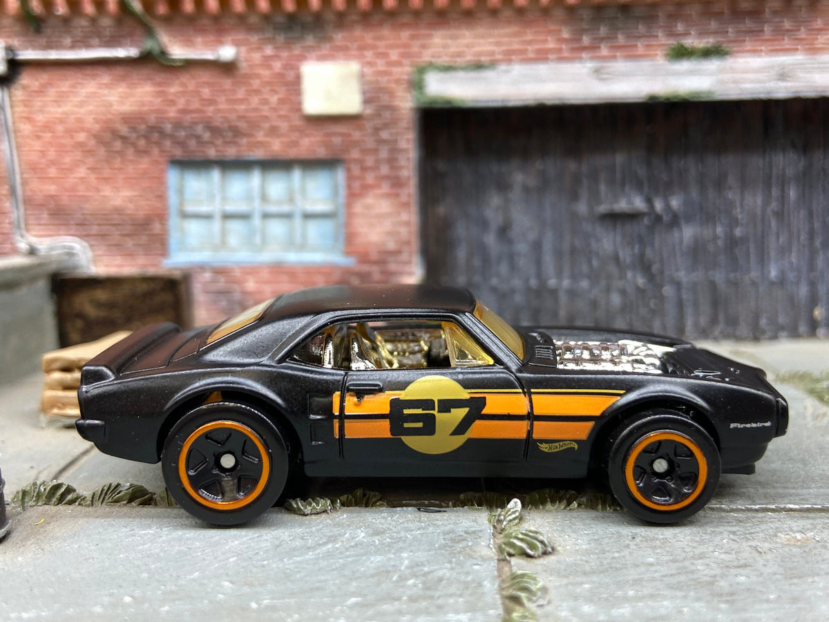 Loose Hot Wheels 1967 Pontiac Firebird in Satin Black and Orange #67 Livery