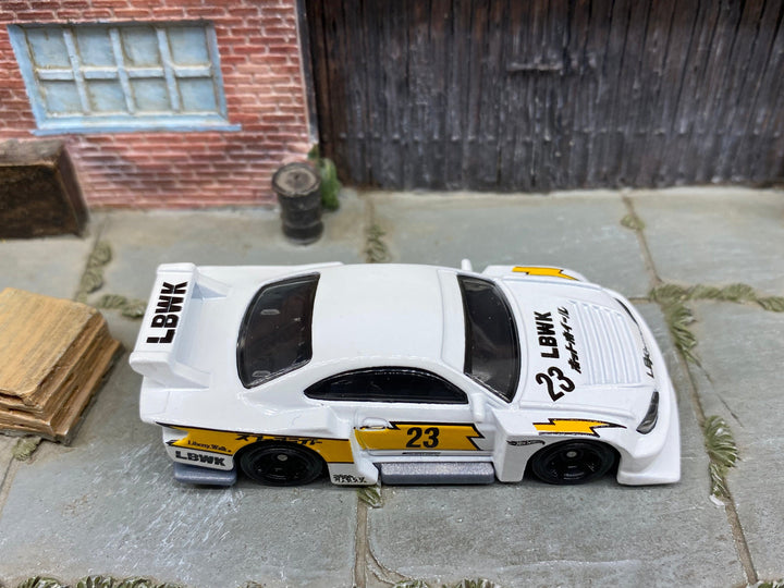 Loose Hot Wheels - LB Super Silhouette Nissan Silvia S15 - White and Yellow LBWK — view 2