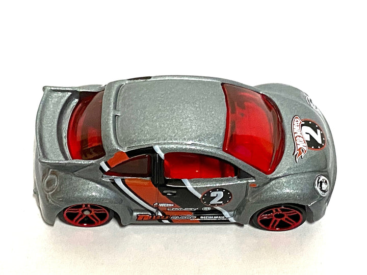 Loose Hot Wheels - Volkswagen VW New Beetle Cup - Silver, Black and Red — view 2