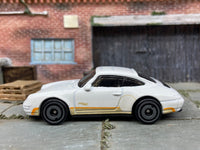 Loose Hot Wheels - 1996 Porsche Carrera - White with Stripes — view 3