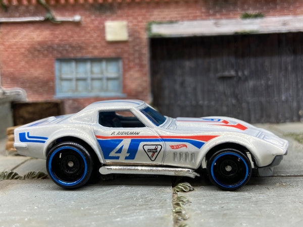 Loose Hot Wheels -1969 Chevy Corvette COPO - White, Red and Blue #4