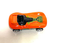 Loose Hot Wheels - Cat-A-Pult - Orange and Green Hunchback — view 2