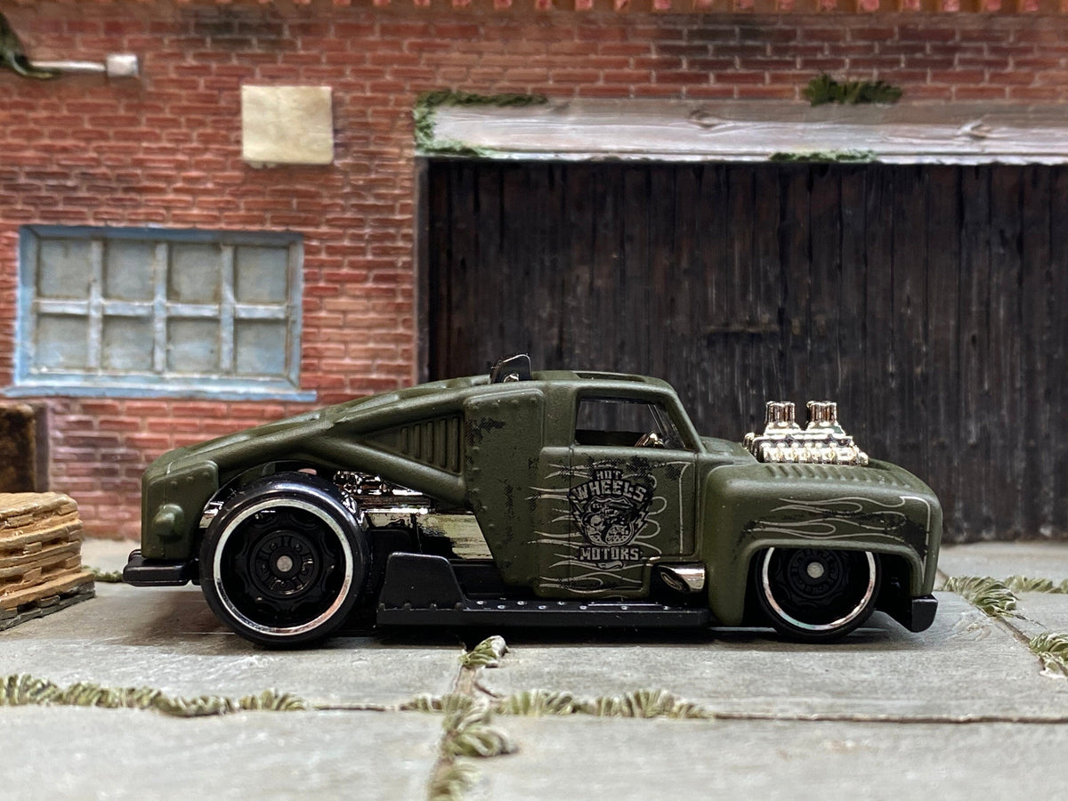 Loose Hot Wheels - Erikenstein Race Truck - Dark Satin Green