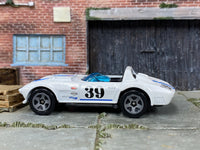 Loose Hot Wheels - Chevy Corvette Grand Sport Roadster - White and Blue 39 — view 3
