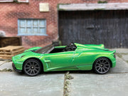 Loose Hot Wheels - 2017 Pagani Huayra Roadster - Green
