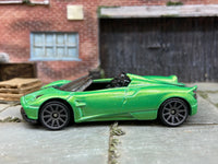 Loose Hot Wheels - 2017 Pagani Huayra Roadster - Green — view 3