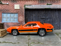Loose Hot Wheels - 1971 Plymouth GTX - Orange and Black — view 3