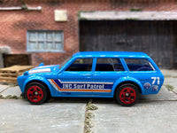 Loose Hot Wheels - 1971 Datsun 510 Wagon - Light Blue Surf Patrol — view 3
