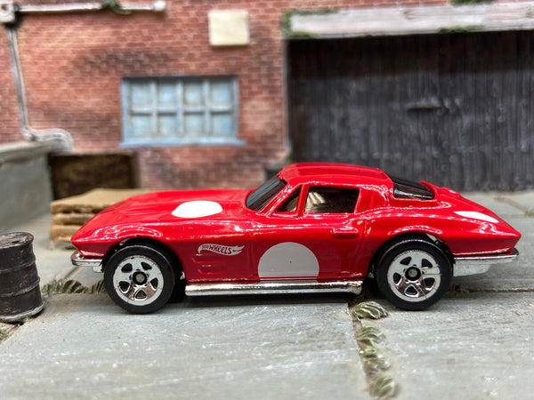 Loose Hot Wheels - 1964 Chevy Corvette Sting Ray - Red and White