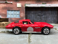 Loose Hot Wheels - 1964 Chevy Corvette Sting Ray - Red and White — view 3