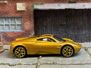 Loose Hot Wheels - Pagani Huayra - Gold and White — view 3