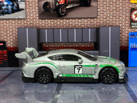 Loose Hot Wheels - 2018 Bentley Continental GT3 - Silver and Green 7