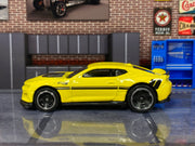 Loose Hot Wheels - 2017 Chevy Camaro ZL1 - Yellow and Black — view 3
