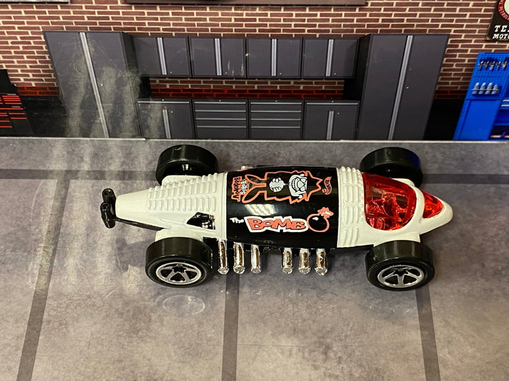 Loose Hot Wheels - Lakester - White and Black Boris — view 2