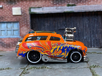 Loose Hot Wheels - Surf'n Turf Surf Wagon - Orange Art Car Wave — view 3