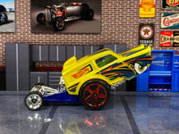 Loose Hot Wheels - HW Poppa Wheelie - Yellow with Flames — view 3