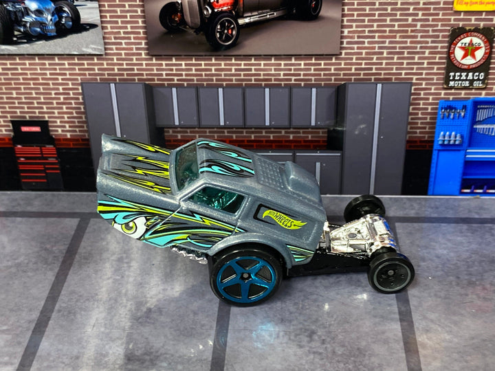 Loose Hot Wheels - HW Poppa Wheelie - Gray with Flames — view 2
