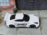 Loose Hot Wheels - Nissan 35GT-RR LB Silhouette WORKS gt - white hot wheels — view 2