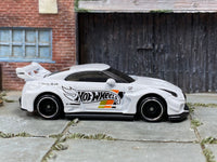 Loose Hot Wheels - Nissan 35GT-RR LB Silhouette WORKS gt - white hot wheels — view 3