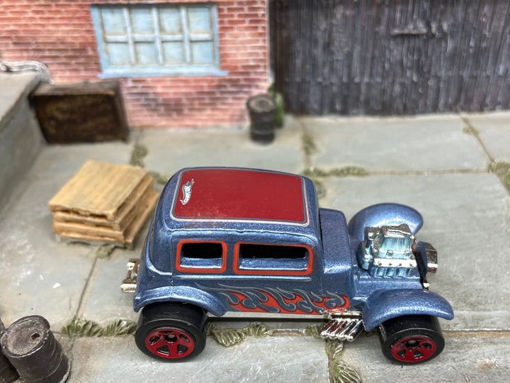 Loose Hot Wheels - 1932 Ford Vicky - Blue with Flames — view 2