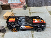 Loose Hot Wheels - Chevy Corvette C7 Z06 Convertible - Black and Orange K&N — view 2