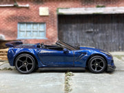 Loose Hot Wheels Chevy Corvette C7 Z06 Convertible Dressed in Dark Blue — view 3