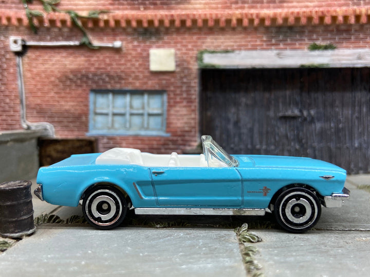 Loose Hot Wheels - 1965 Ford Mustang Convertible - Light Blue and White