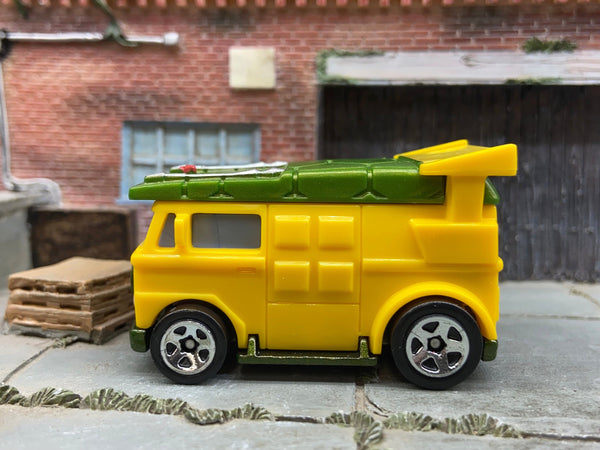 Loose Hot Wheels - TMNT Party Van Teenage Mutant Ninja Turtle Van - Green and Yellow
